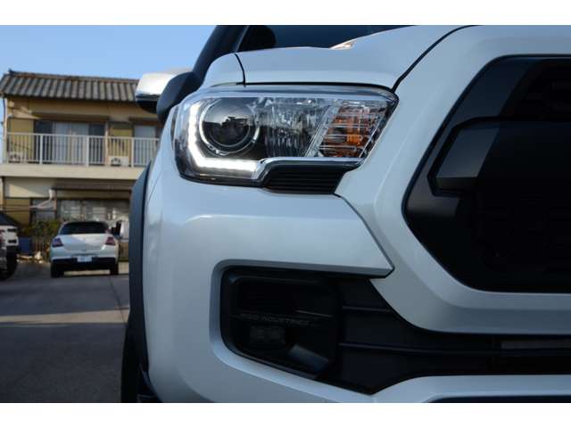 Toyota Tacoma 4