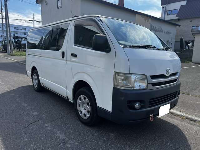 Toyota Hiace Van 2