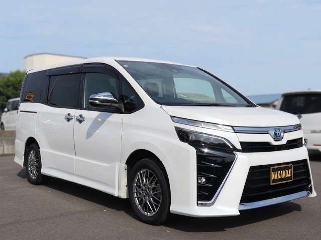 Toyota Voxy 6
