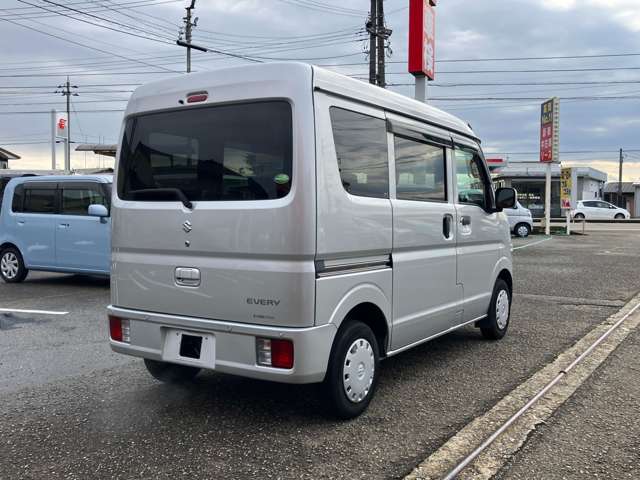 Suzuki Every 12