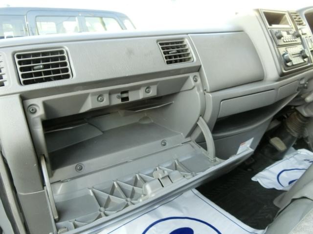 Mazda Titan Dash 12