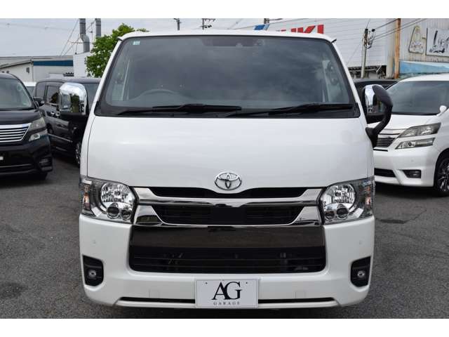 Toyota Hiace Van 8