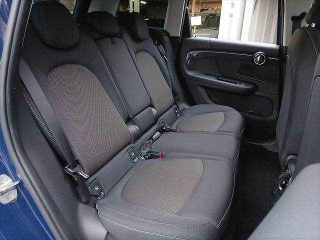 MINI Crossover 8