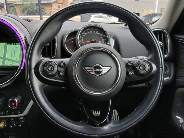 MINI Crossover 10