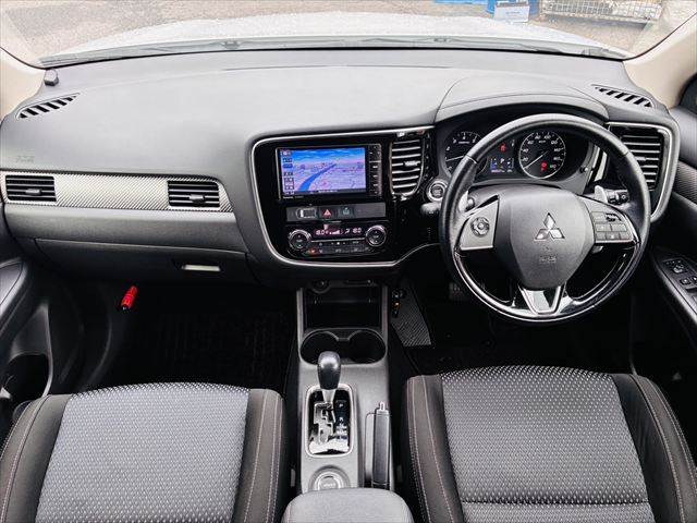Mitsubishi Outlander 3