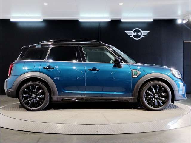 MINI Crossover 11