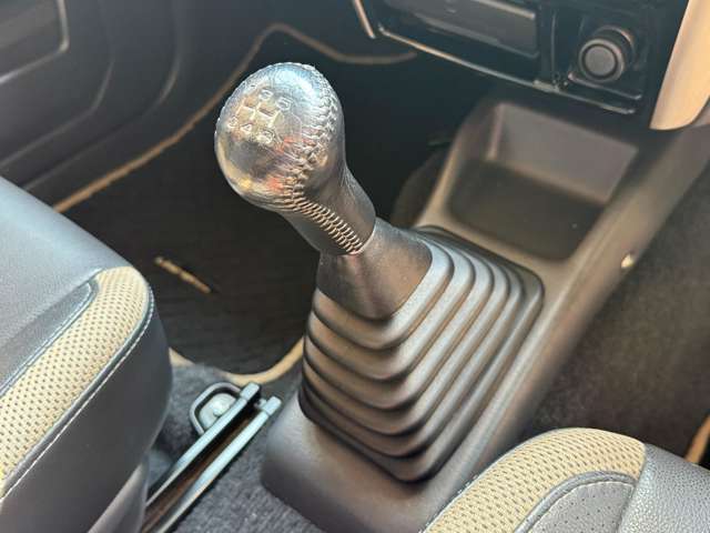Suzuki Jimny 10