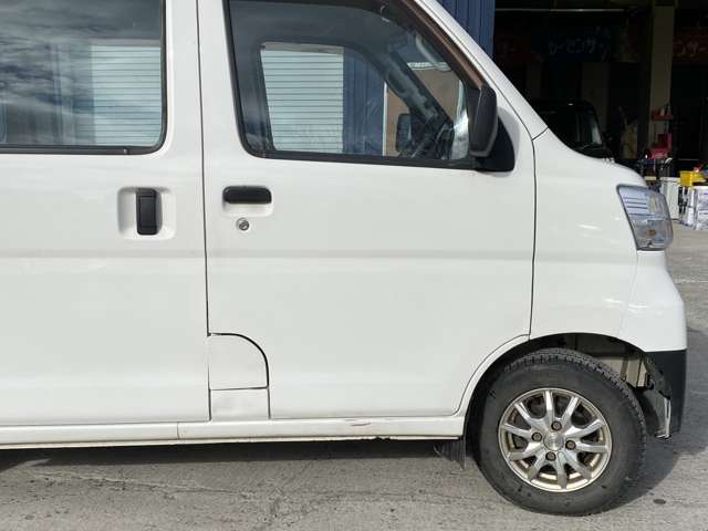 Daihatsu Hijet Cargo 11