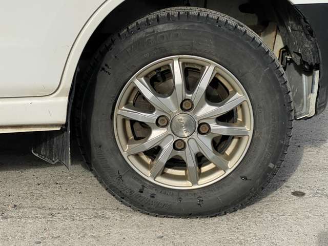 Daihatsu Hijet Cargo 8
