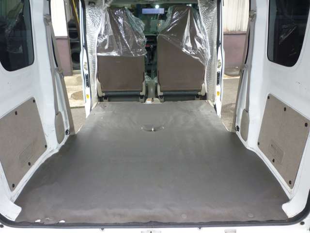 Nissan NV100 Clipper 11