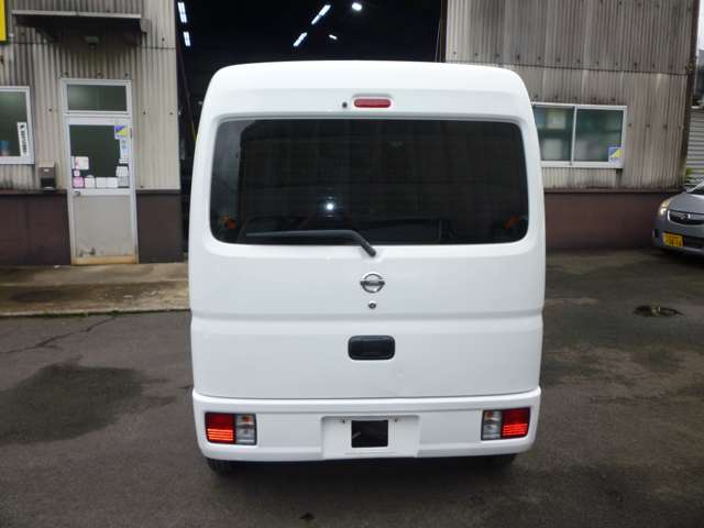 Nissan NV100 Clipper 5