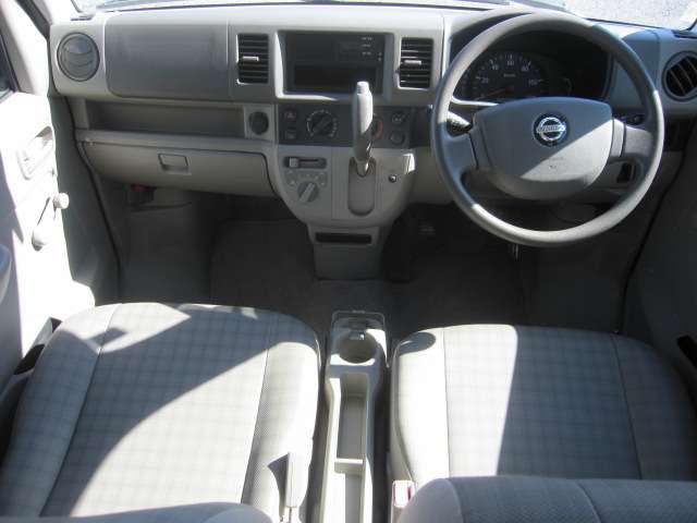 Nissan NV100 Clipper 9