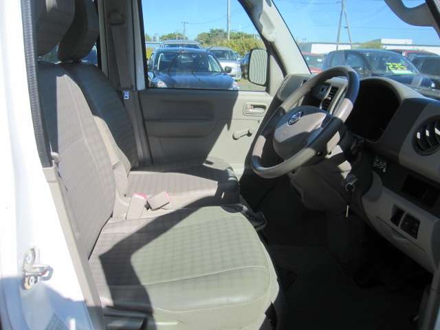 Nissan NV100 Clipper 10