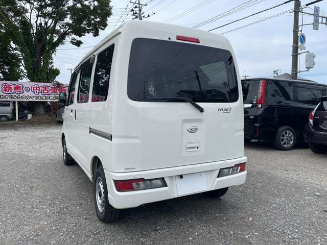 Daihatsu Hijet Cargo 10