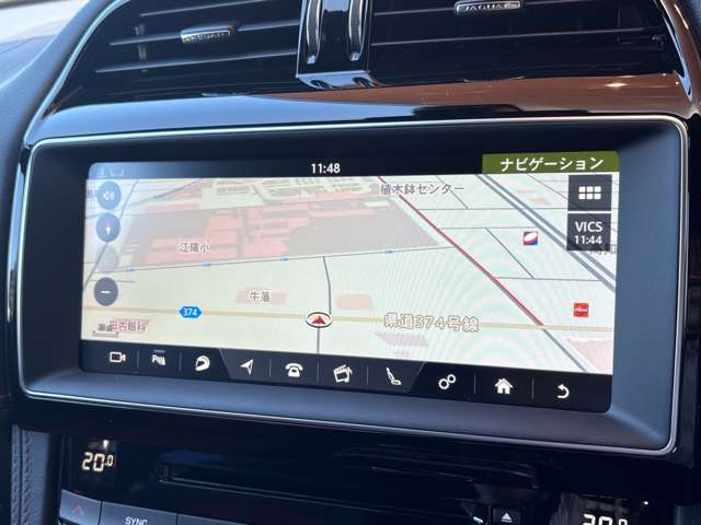 Jaguar F-Pace 13