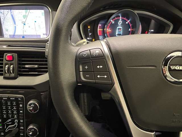 Volvo V40 Cross Country 4