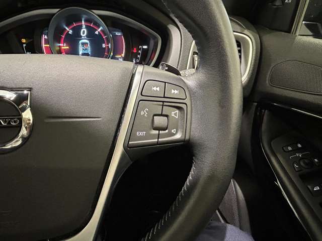 Volvo V40 Cross Country 5