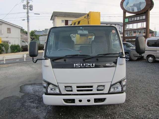 Isuzu Elf 8