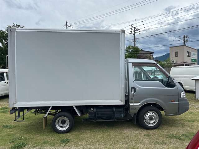 Mazda Bongo Truck 9