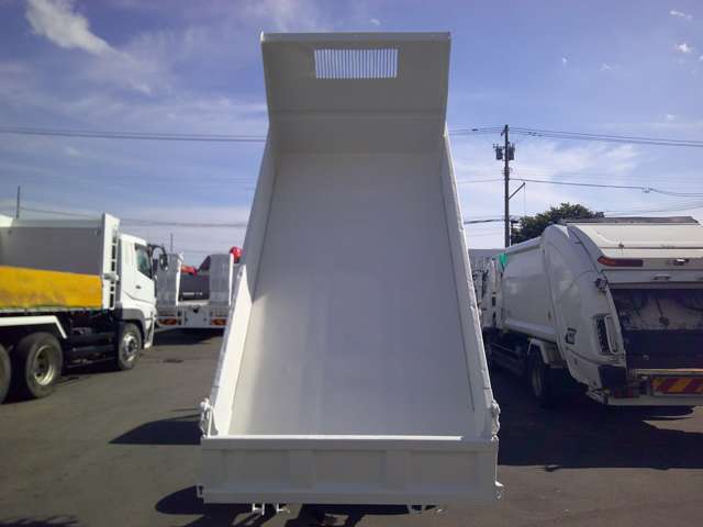 Mitsubishi Fuso Canter 6