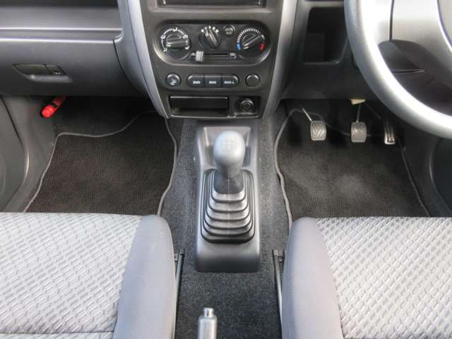 Suzuki Jimny 12