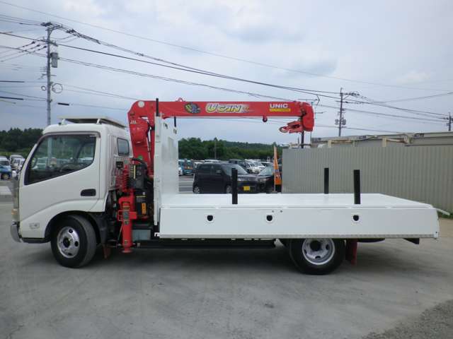 Hino Dutro 7