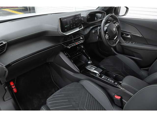 Peugeot SUV 2008 3