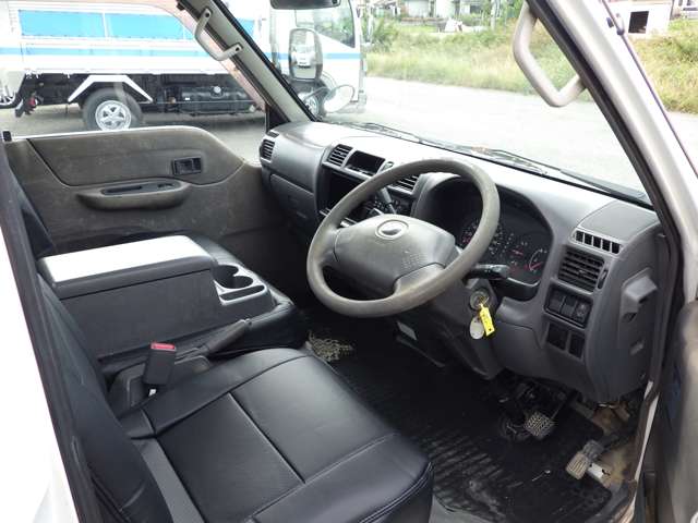 Mazda Bongo Truck 9