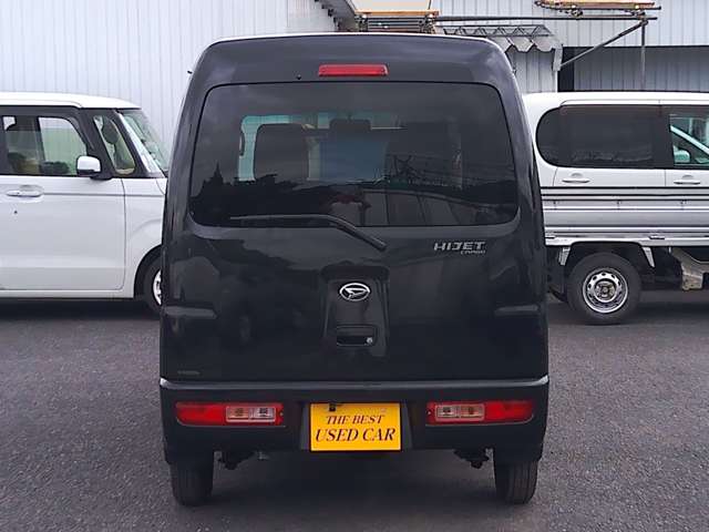 Daihatsu Hijet Cargo 11