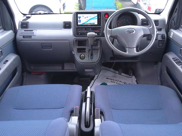 Daihatsu Hijet Cargo 2