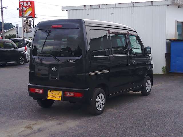 Daihatsu Hijet Cargo 9