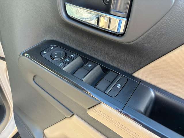 Mitsubishi Delica Mini 11