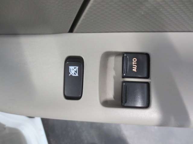 Nissan NV100 Clipper 8