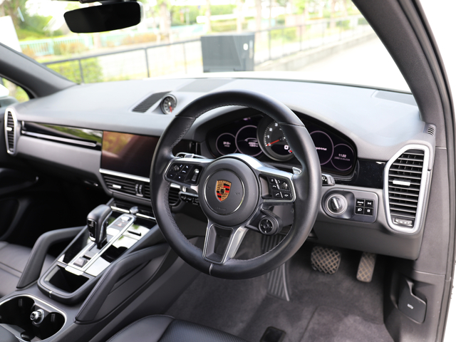 Porsche Cayenne 11