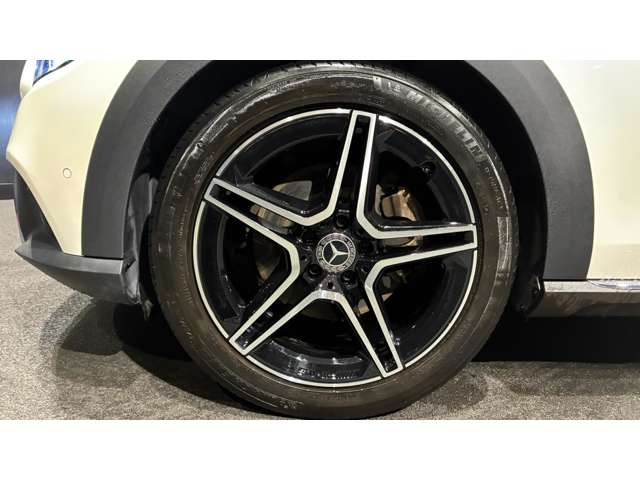 Mercedes-Benz E-Class All-Terrain 5