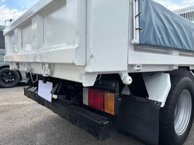 Isuzu Elf Dump 12