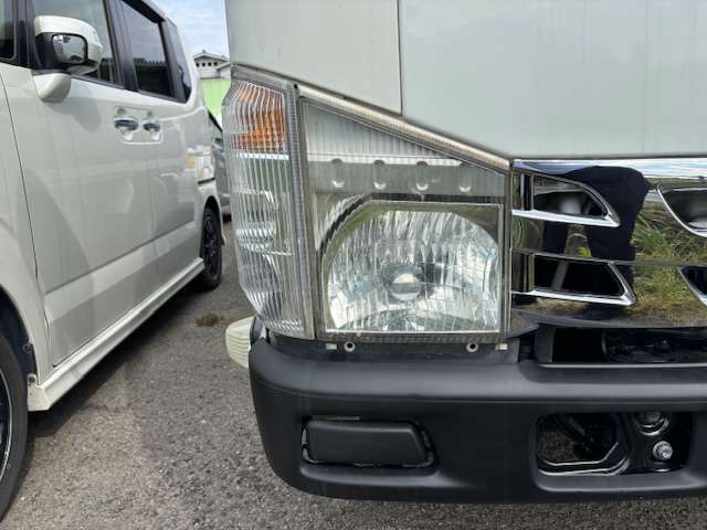 Isuzu Elf Dump 5