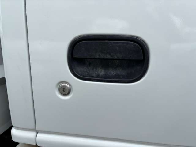 Isuzu Elf Dump 7