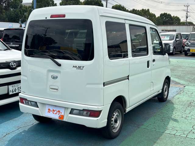 Daihatsu Hijet Cargo 8