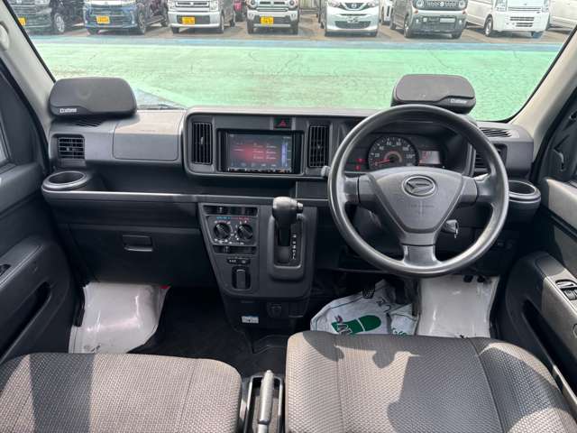 Daihatsu Hijet Cargo 9