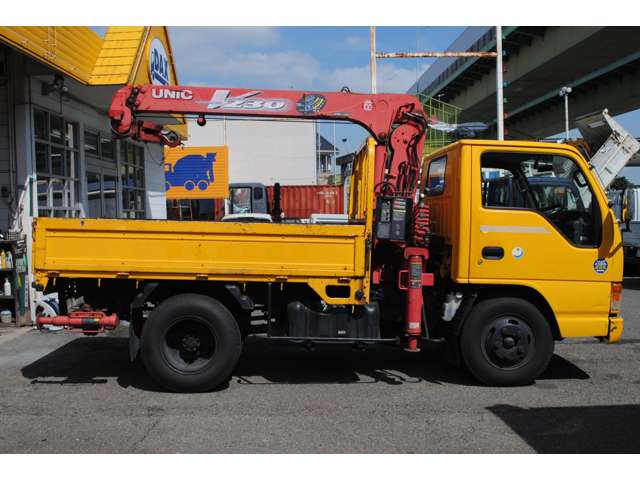 Isuzu Elf 7