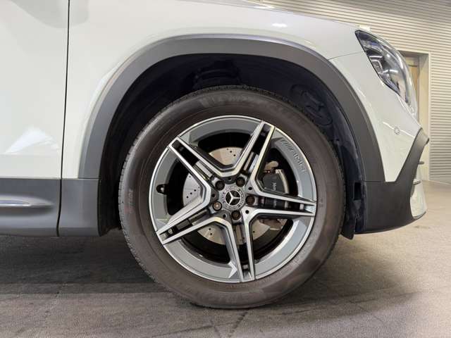 Mercedes-Benz GLB 8
