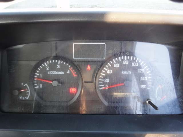 Isuzu Elf 2