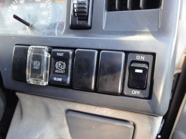 Isuzu Elf 7