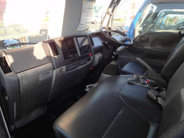 Isuzu Elf 10