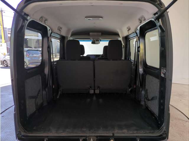 Toyota Pixis Van 11