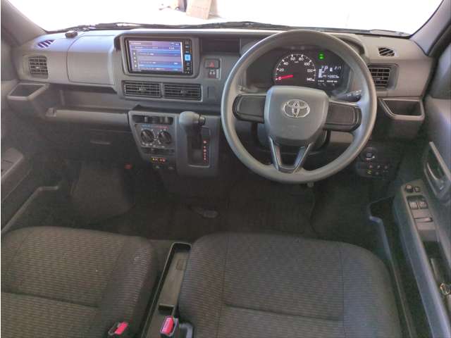 Toyota Pixis Van 12