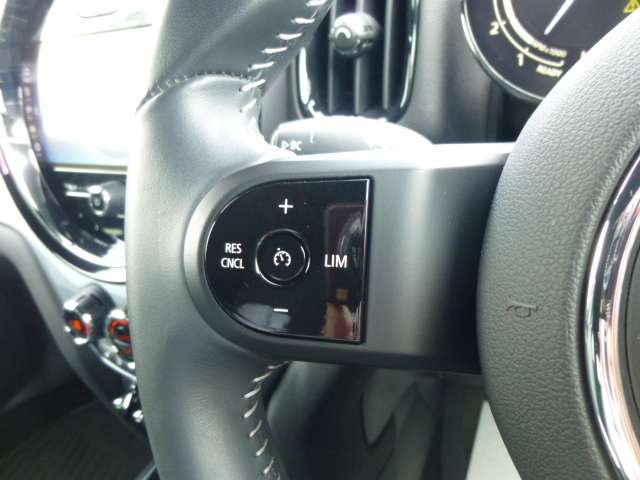 MINI Crossover 8