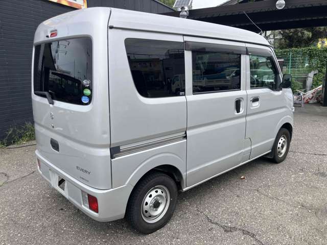 Suzuki Every 9