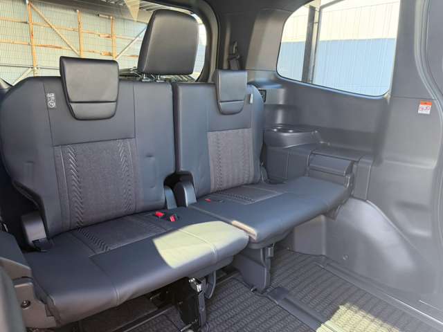 Toyota Noah 12